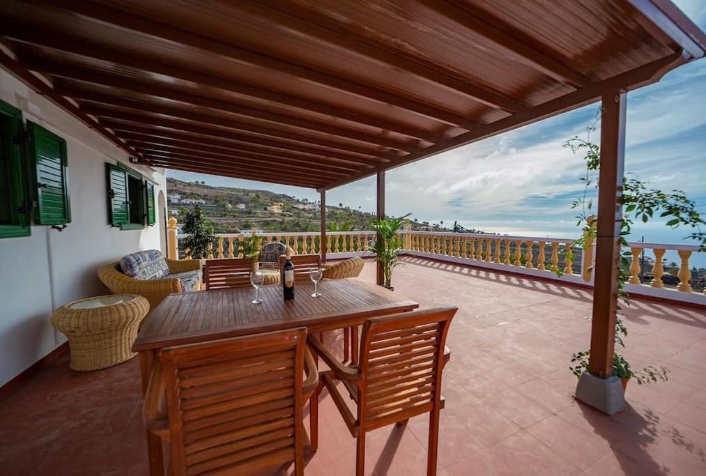 Villa Teram Alajero Exterior photo