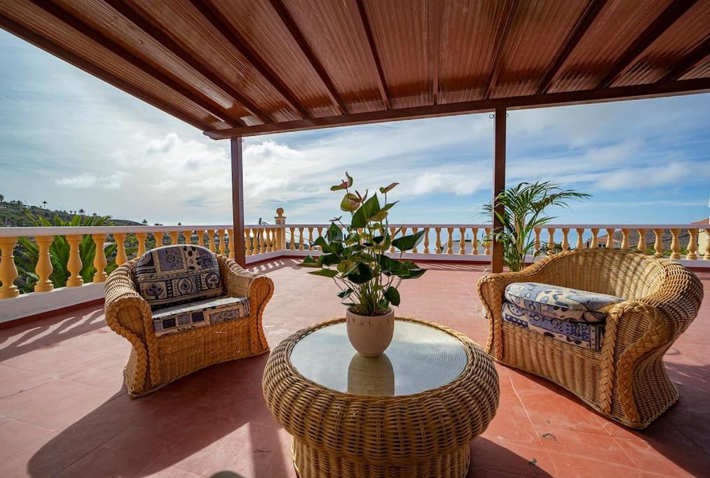 Villa Teram Alajero Exterior photo